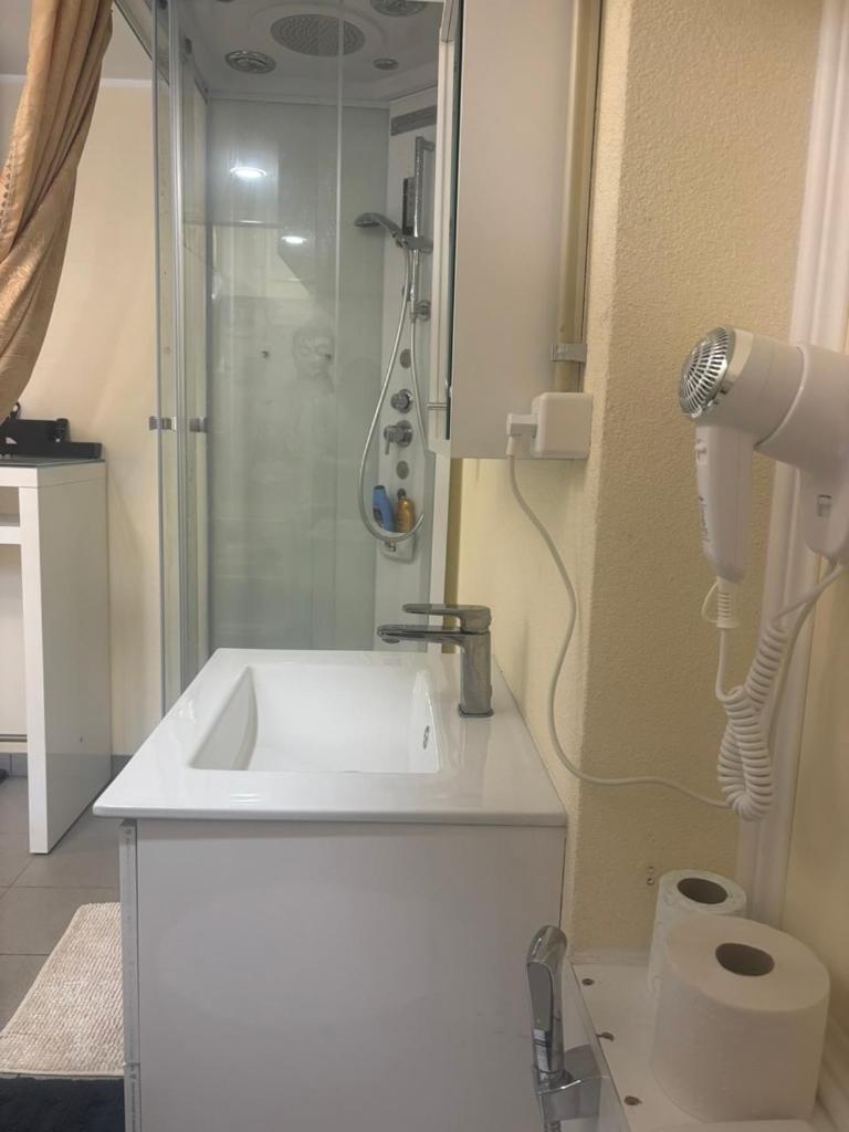 Small Apartments In Lamone ภายนอก รูปภาพ